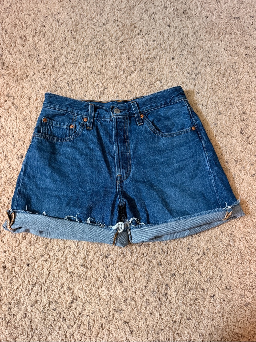Levis 501 Jean shorts - great condition size 28